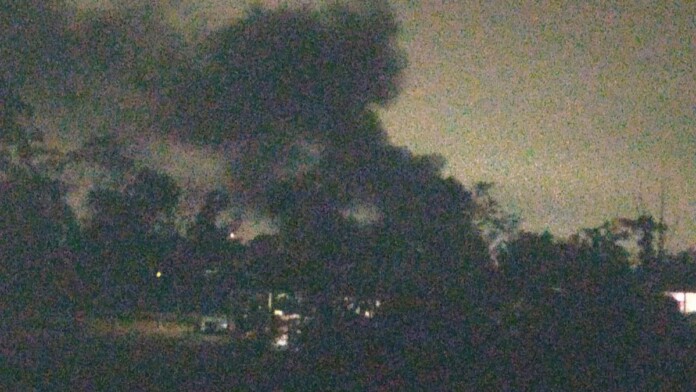 Na foto, a fábrica que teve o incêndio