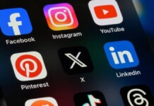 foto de diversas redes sociais em um celular; PL de Lula pode regulamentar a forma como usamos Facebook, X, Instagram e Youtube, entre outras redes sociais.