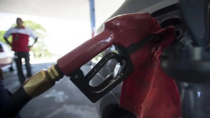 Na foto, a nova gasolina E30