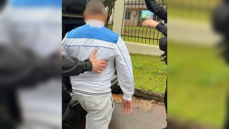 Na foto, padre que foi preso no Paraná