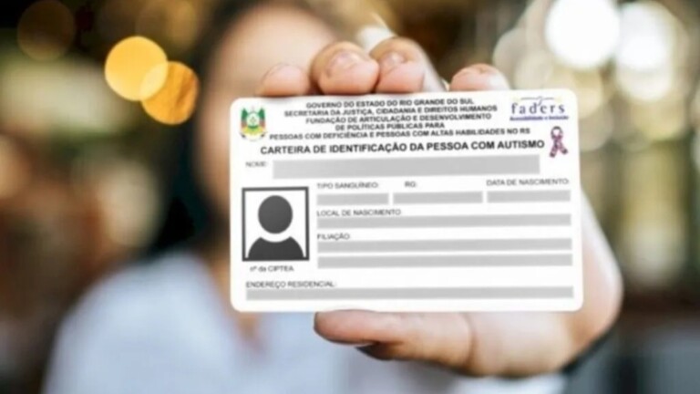 Na foto, o passa livre para autistas