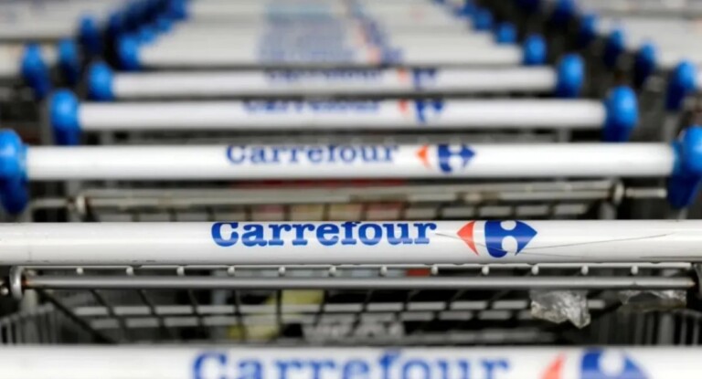 Produtos em promoção no Carrefour com até 72% de desconto, incluindo ovos, frutas e leite