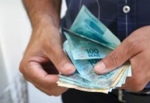 foto de dinheiro de restituição do imposto de renda 2025