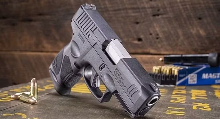 na foto, arma produzida pela Taurus