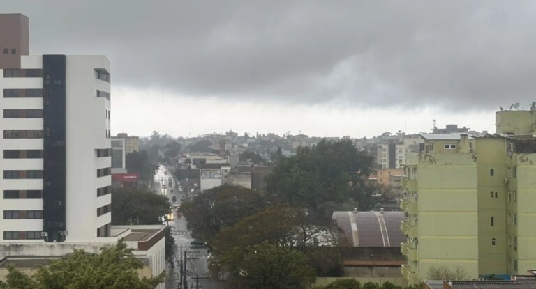 Foto do alerta do ciclone para o RS