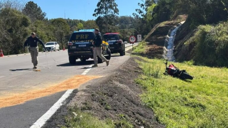 PRF na ocorrência da mulher morta na BR-470 em Carlos Barbosa