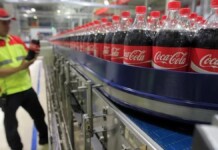 A empresa Coca-Cola terá que indenizar consumidor