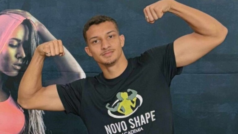 Foto do personal trainer moto em academia