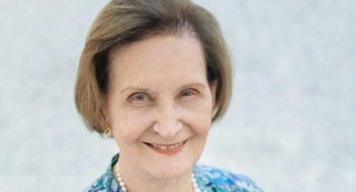 na foto, célia ribeiro ex-apresentadora do jornal do almoço