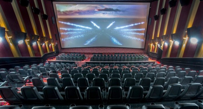 na foto, cinemas em Canoas