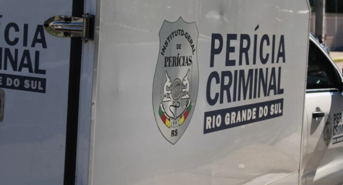 foto ilustra o caso macabro onde parte de um corpo foi encontrado dentro de uma mala na rodoviária de porto alegre