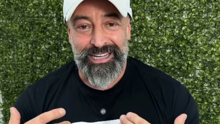 O humorista cris pereira