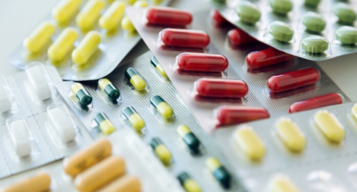 Saiba como descartar corretamente medicamentos vencidos