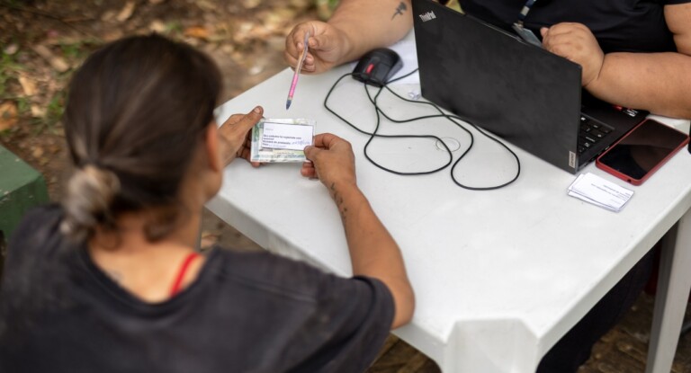 Mulher se cadastradno no programa volta por cima em Canoas