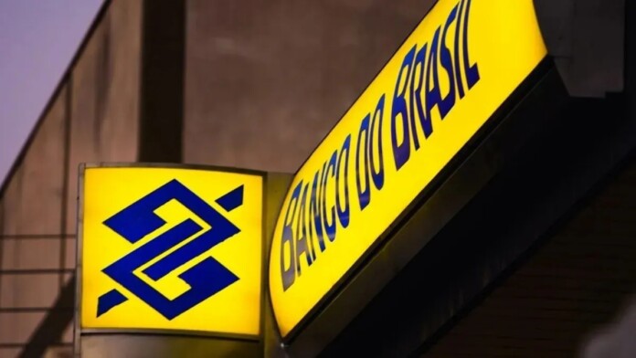 Funcionário do Banco do Brasil preso por golpes em aposentados no RS