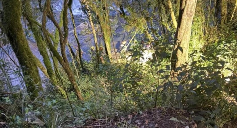 Homem é encontrado morto a tiros em cascata no interior do estado