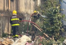 foto da ocorrência onde um incêndio destruiu uma casa