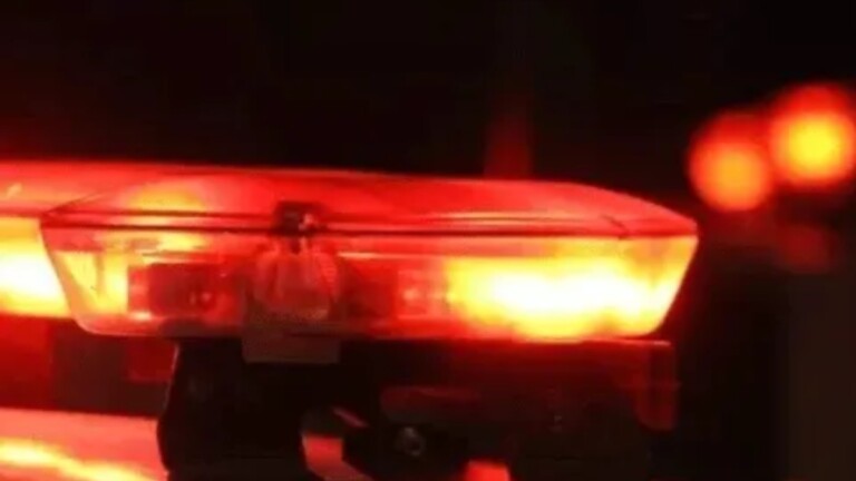 Policiais na ocorrência da jovem esfaqueada