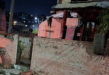 Na foto, a casa onde aconteceu a ocorrência do jovem que matou padrasto em Porto Alegre