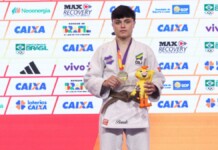 na foto, judoca de Canoas que conquistou medalha de ouro em competição nacional