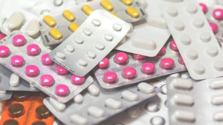 Na foto, o medicamento brasileiro que ajuda na lesão medull