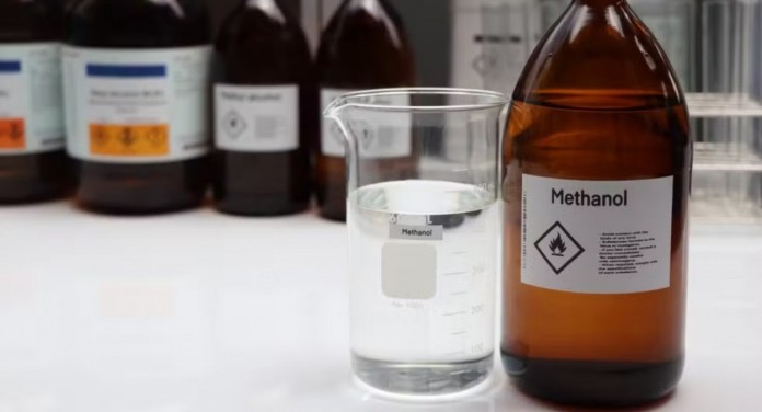 foto mostra metanol