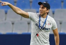 na foto, Luis Zulbedía, novo técnico do inter