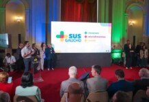 foto de lançamento do SUS gaúcho