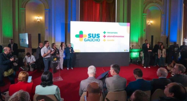 foto de lançamento do SUS gaúcho