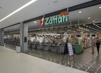 na foto, fachada do zaffari