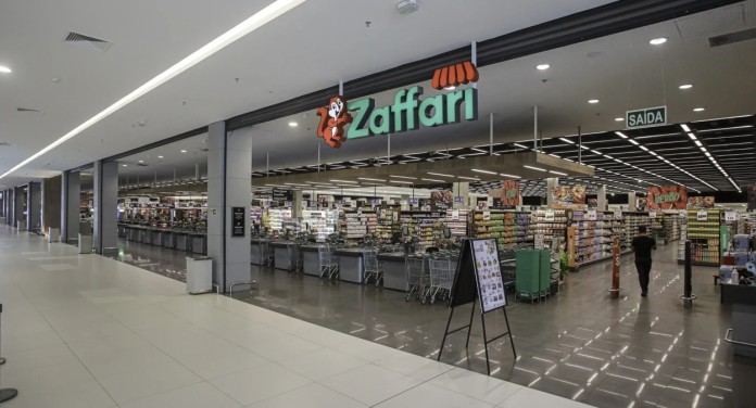 na foto, zaffari vai abrir loja em prédio que era do carrefour