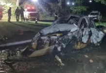 o carro que se envolveu em acidente na BR-342
