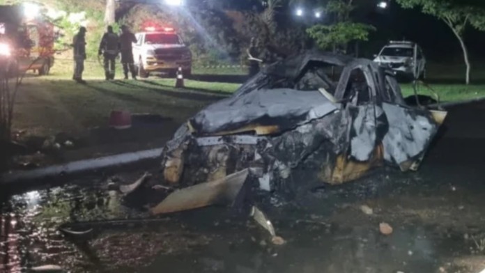 o carro que se envolveu em acidente na BR-342