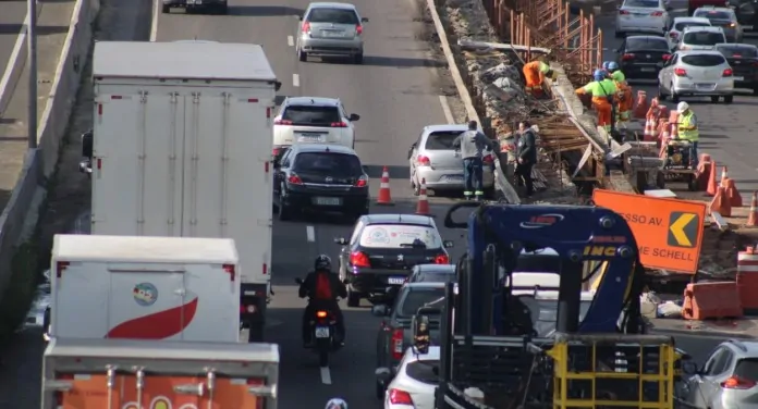 foto após acidente na BR-116 em Canoas