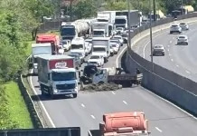 foto do acidente na br-116 em canoas