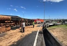 imagem do acidente na BR-448, na Freeway