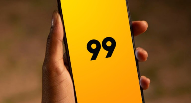 Foto mostra aplicativo da 99