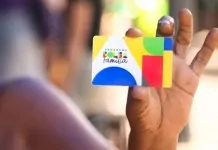 foto de um cartão do bolsa família