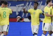 foto da seleção do brasil que perdeu de virada para o japão.