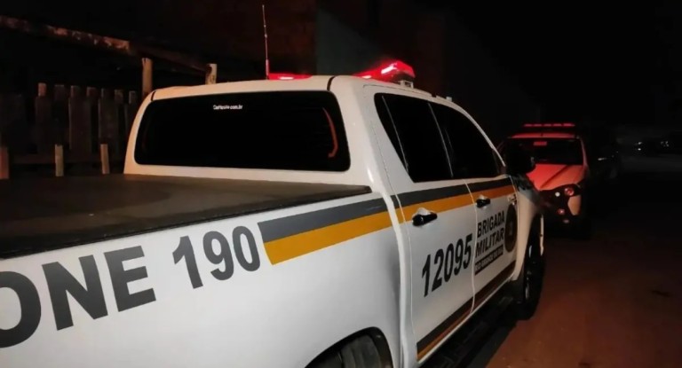 na foto, viatura da Brigada Militar de Canoas