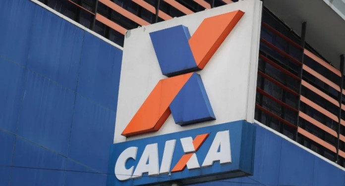Caixa é condenada por não conceder intervalos e trabalhadores comemoram decisão na Justiça Caixa é condenada por não conceder intervalos e trabalhadores comemoram decisão na Justiça