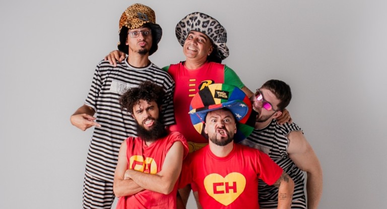 Foto da banda Cólica Renal, que fará show cover dos Mamonas Assassinas no Canoas Shopping.