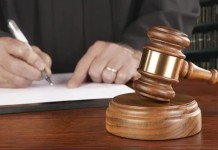 Consumidor pede indenização de R$ 15 mil por cobrança indevida de R$ 4 Consumidor pede indenização de R$ 15 mil por cobrança indevida de R$ 4