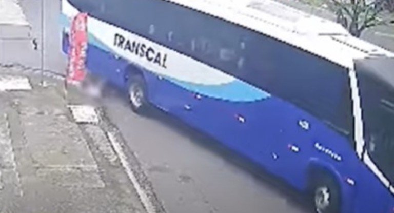 Ocorrência da criança atropelada por ônibus da Transcal