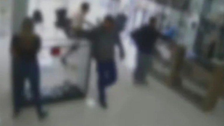 Os criminosos em joalheria