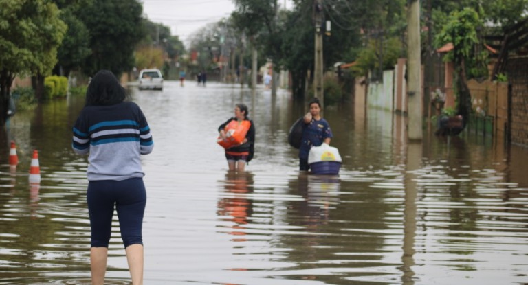 foto de um evento climático extremo no rs