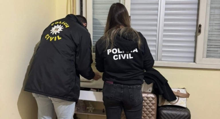 na foto, falsa psicóloga canoas