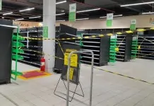 na foto, famoso supermercado que teve todas as unidades fechadas