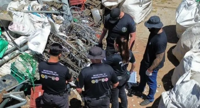 na foto, fiscalização em Canoas