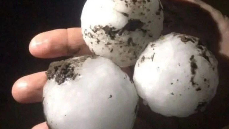 Foto das bolas de granizo na Argentina